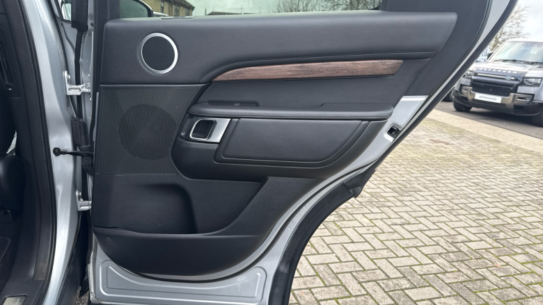 Land Rover Discovery 3.0 SDV6 HSE Luxury 5dr Auto Diesel Station Wagon